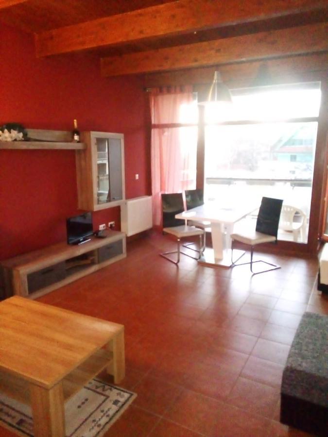 Apartman V Arealu Doky Lipno リプノ・ナト・ヴルタヴォウ エクステリア 写真